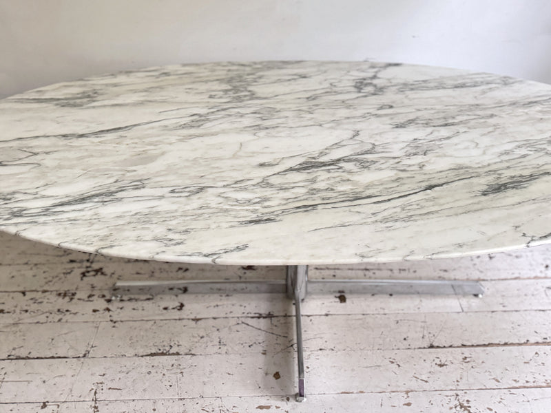 A Very Large Florence Knoll 1960's Oval Arabescato Marble Dining Table for Roche Bobois