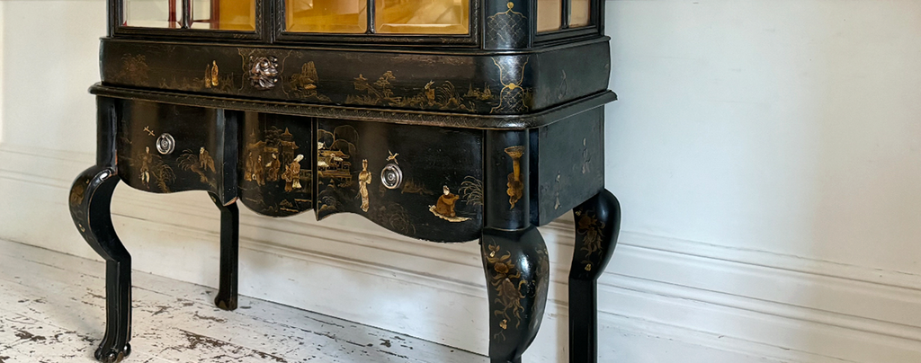 19th C Chinoiserie Lacquered Cabinet