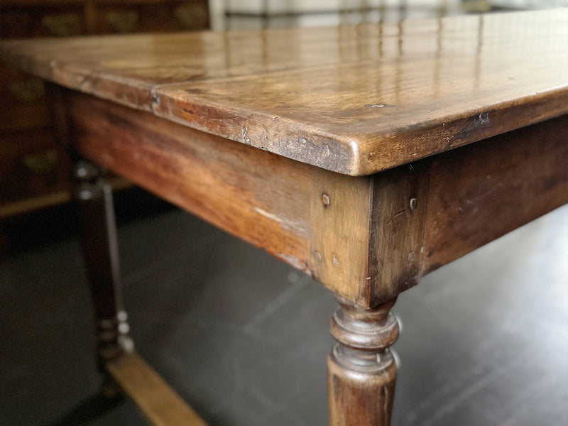 A Late 19th C Walnut Dining Table of Beautiful Colour with Secret Drawer