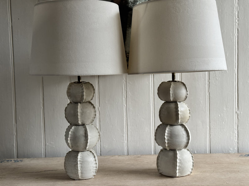 A Pair of 'Spine' White Ceramic Lamps by Anna Scholz