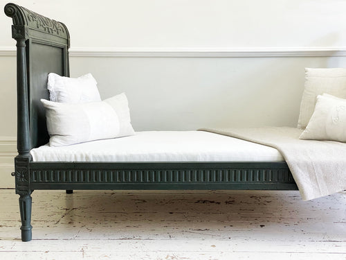 An Early 19th Century Carved and Painted Italian Daybed - Antique European decorative furniture UK - Antique Furniture uk - Streett Marburg