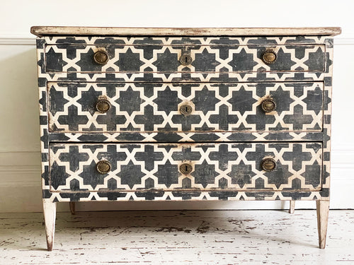 An 18th C Florentine Painted Commode -  Antique European Decorative Furniture - Streett Marburg