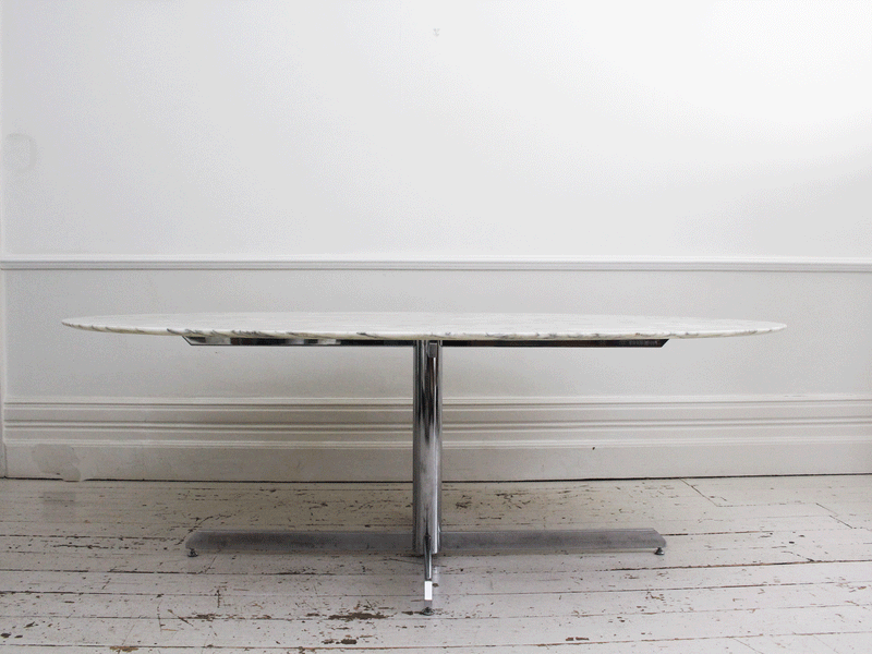 A Very Large Florence Knoll 1960's Oval Arabescato Marble Dining Table for Roche Bobois