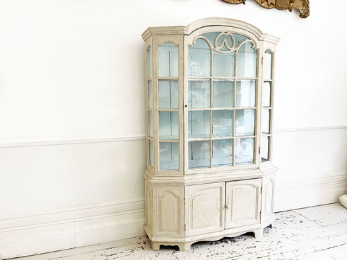An 18th C Dutch Low Wasted Glass Vitrine - Antique European decorative furniture UK - Fine Antiques - Antique Furniture uk - Streett Marburg