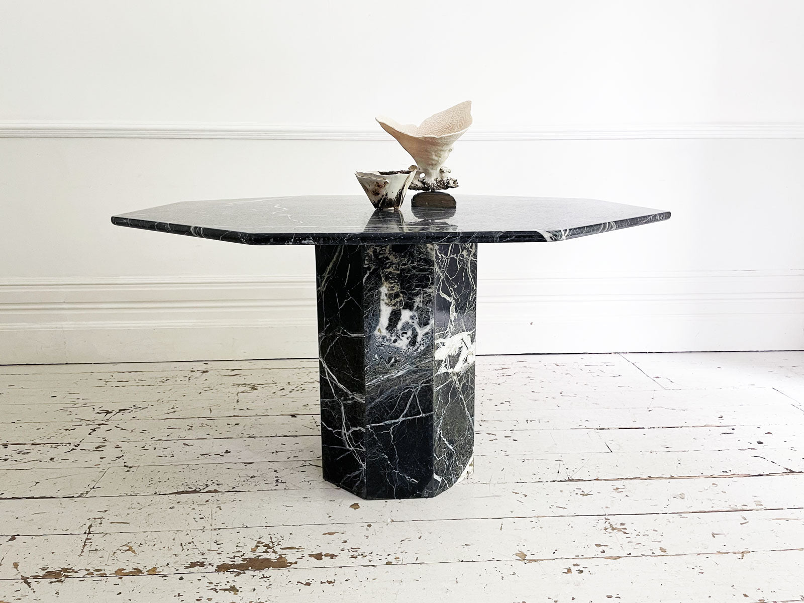 Marble dining clearance table vintage